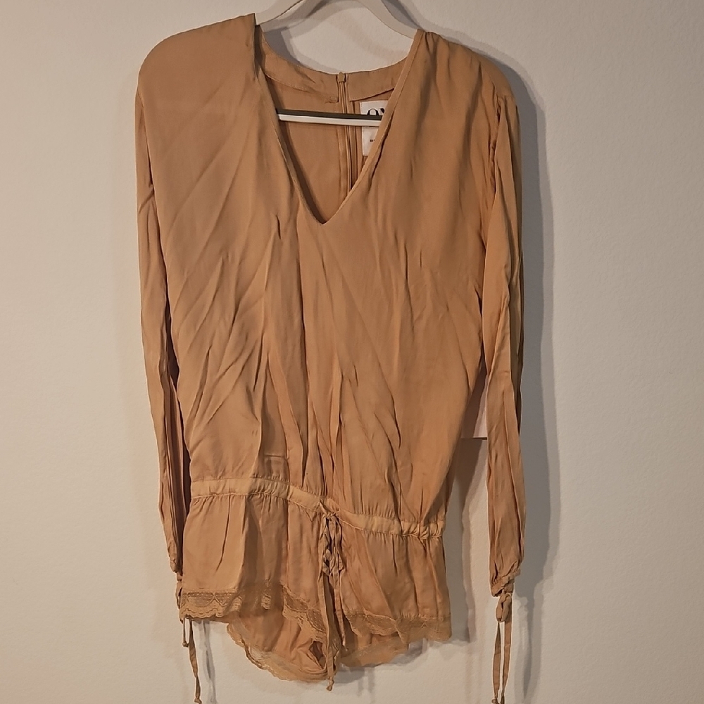 One By One Teaspoon Lightweight V-Neck Long Sleeve Romper in Camel Sz S Nwt